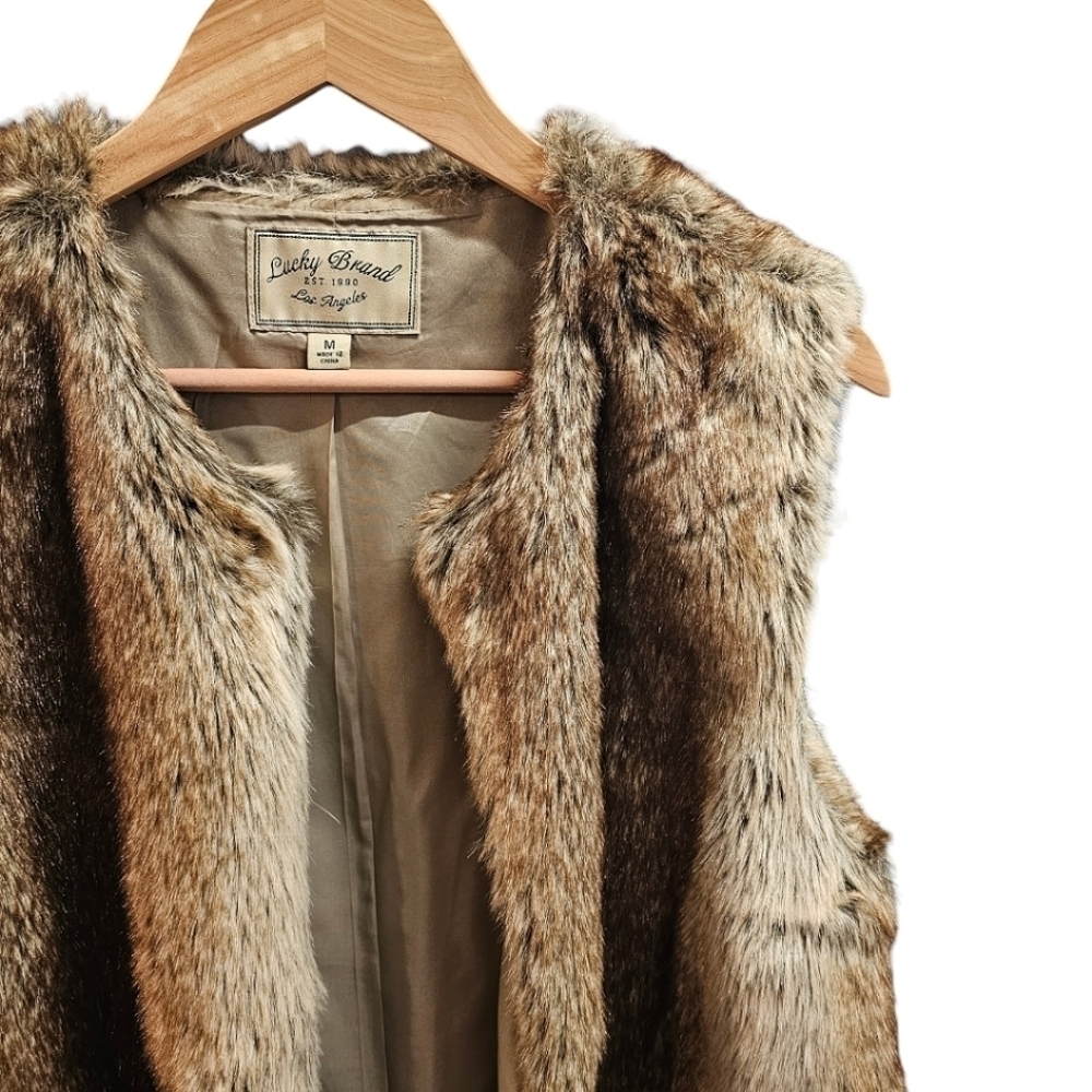 Lucky Brand Boho Faux Fur Sleeveless Open Front Vest Size Medium Pockets Soft - Picture 5 of 10